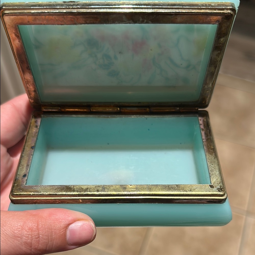 Vintage Lucite Floral Enamel Trinket Box - Picture 2 of 4